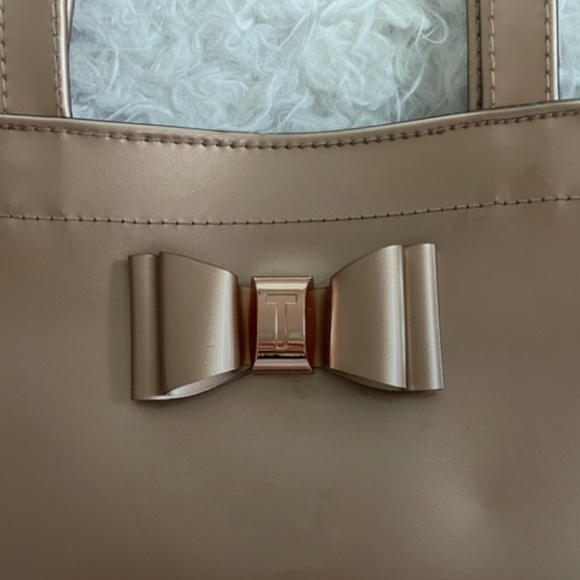 Ted Baker Bow Large Icon Tote Handbag in Rose Gold - Picture 5 of 8